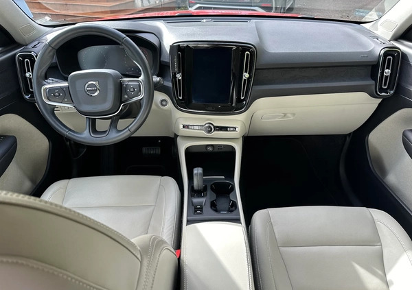 Volvo XC 40 cena 118000 przebieg: 55700, rok produkcji 2019 z Szczucin małe 16